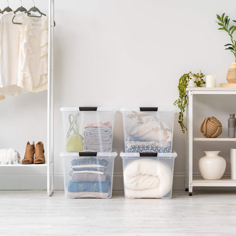 IRIS USA transparent side revealing neatly folded linens for fast content visibility