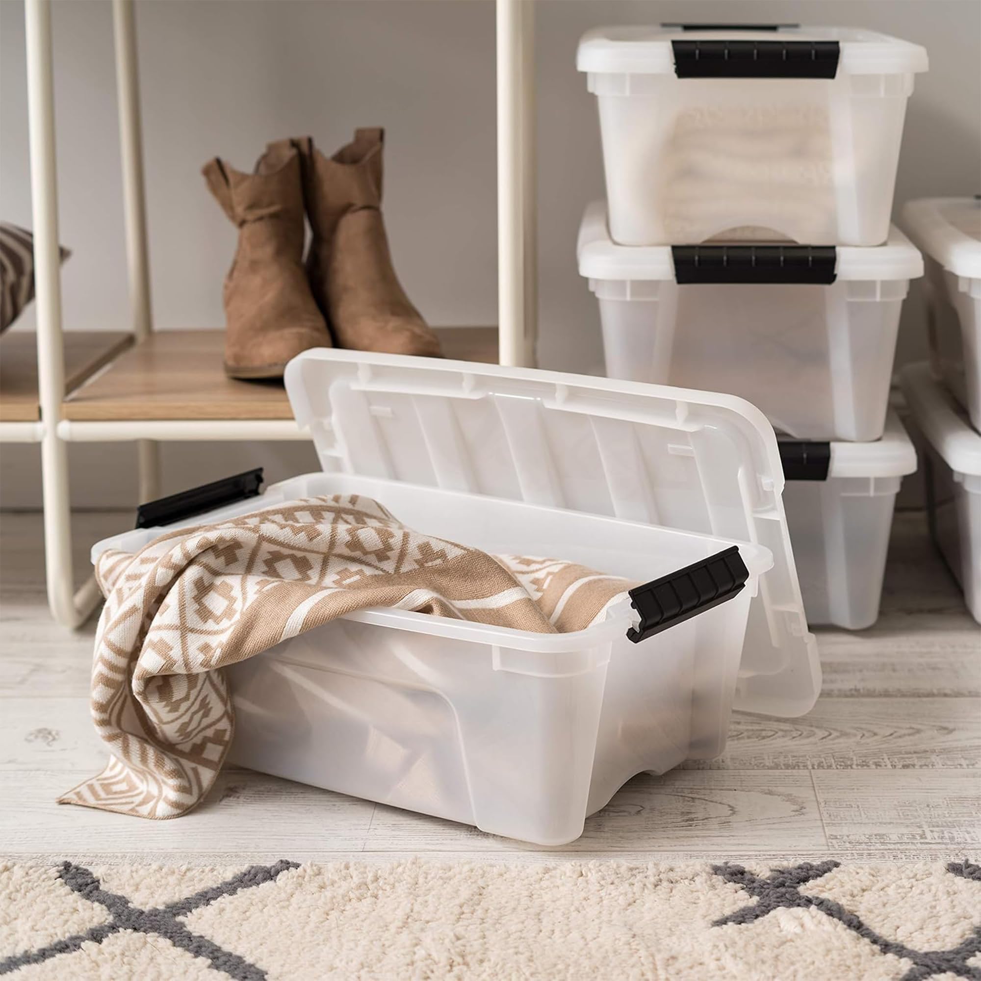 IRIS USA lid with built-in pull handle for easy shelf access