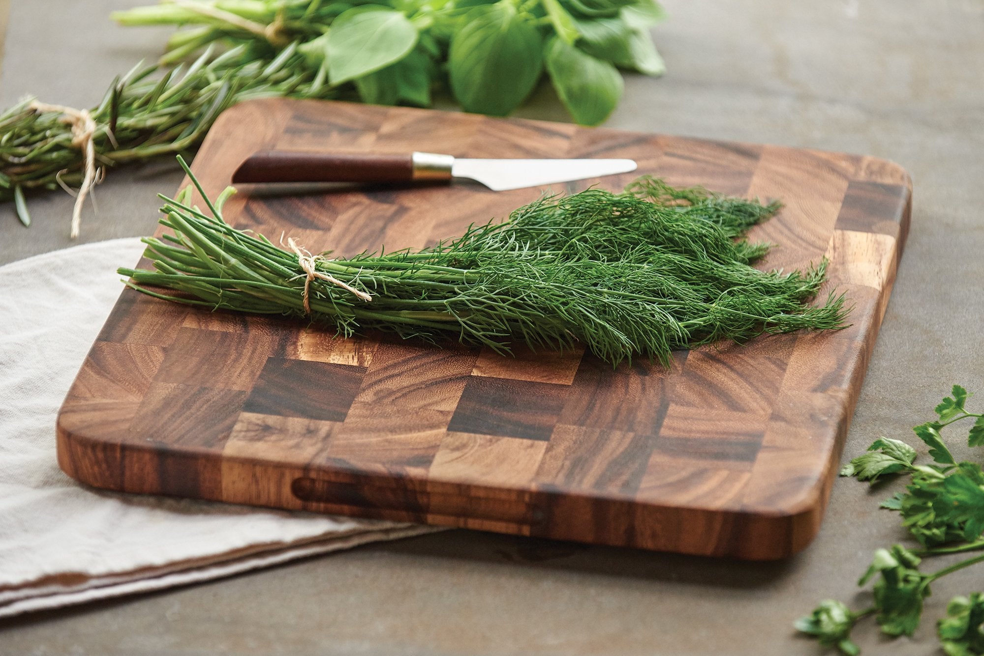 Ironwood Gourmet close-up of Oslo end-grain pattern revealing knife-friendly texture