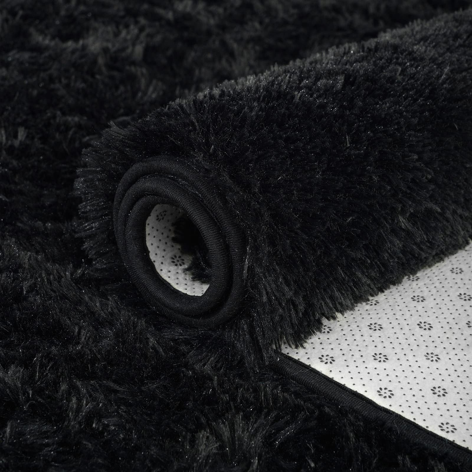ISEAU rug beside bed demonstrating soft landing and bedroom warmth