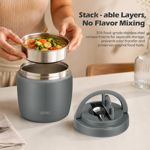 Itslife lifestyle image at picnic showing reliable meal temperature and portability