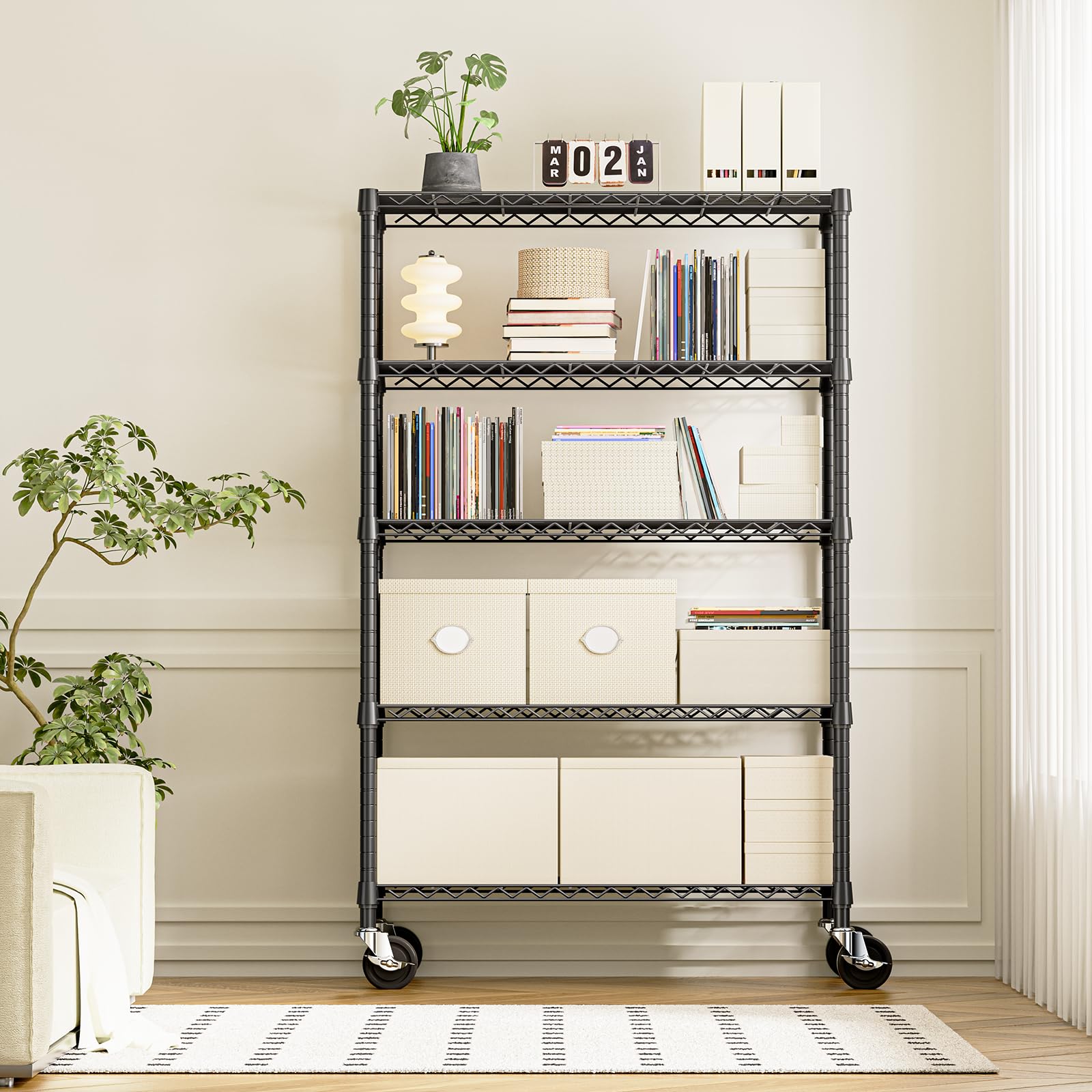 IZEUK shelf adjustment demo showing tool-free reconfiguration and flexibility benefit