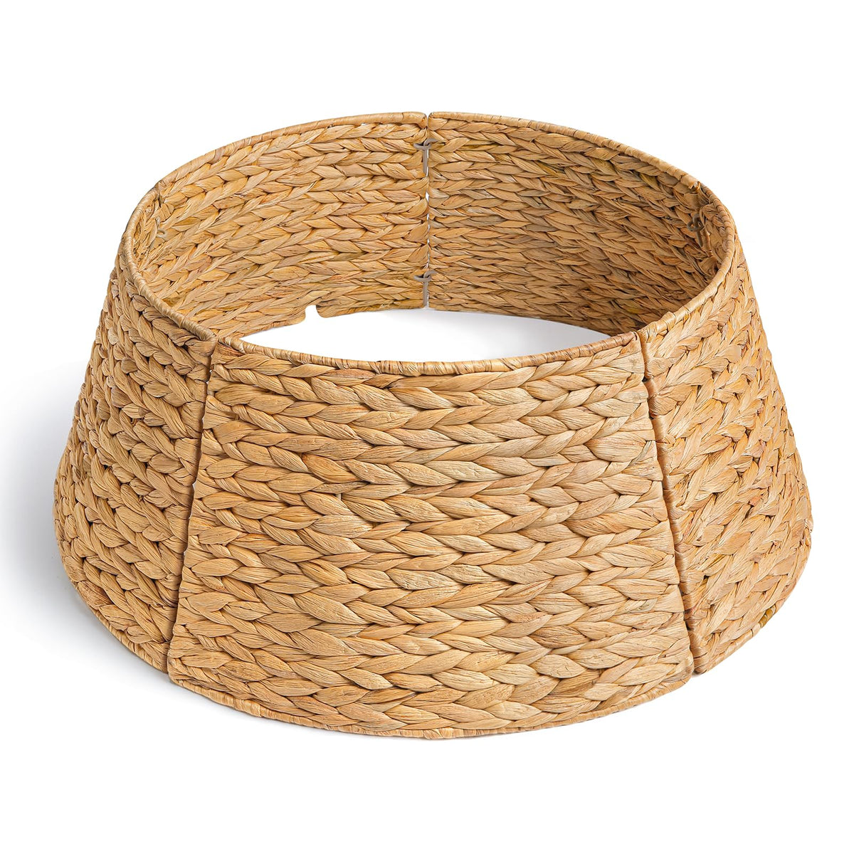 Jadkysarh front view of woven tree collar showing natural finish and tidy concealment
