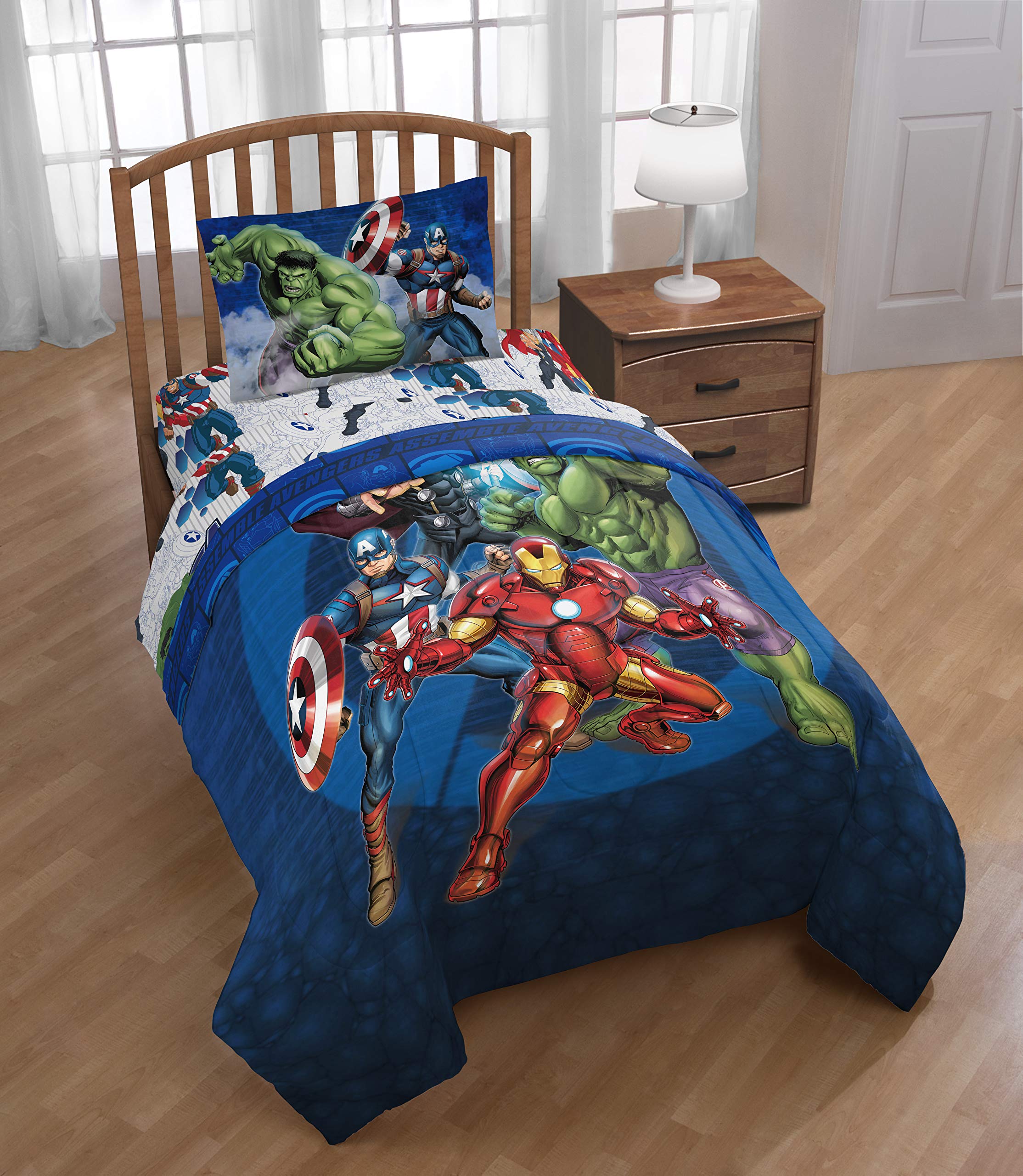 Jay Franco twin bed showing correct size and secure fit