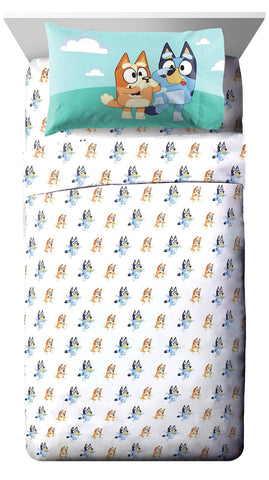 Jay Franco Bluey front view showing full set bright design and appeal