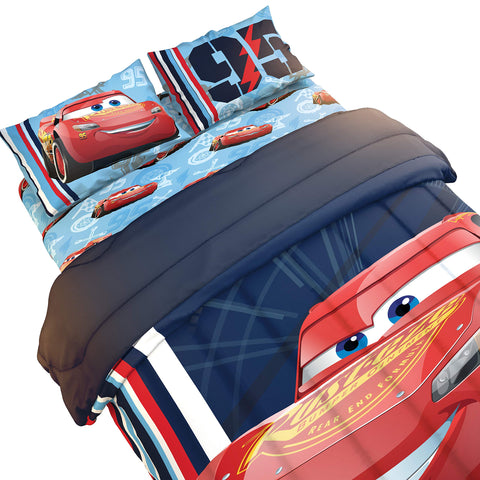 Jay Franco sheets on full mattress illustrating fit and scale for buyers