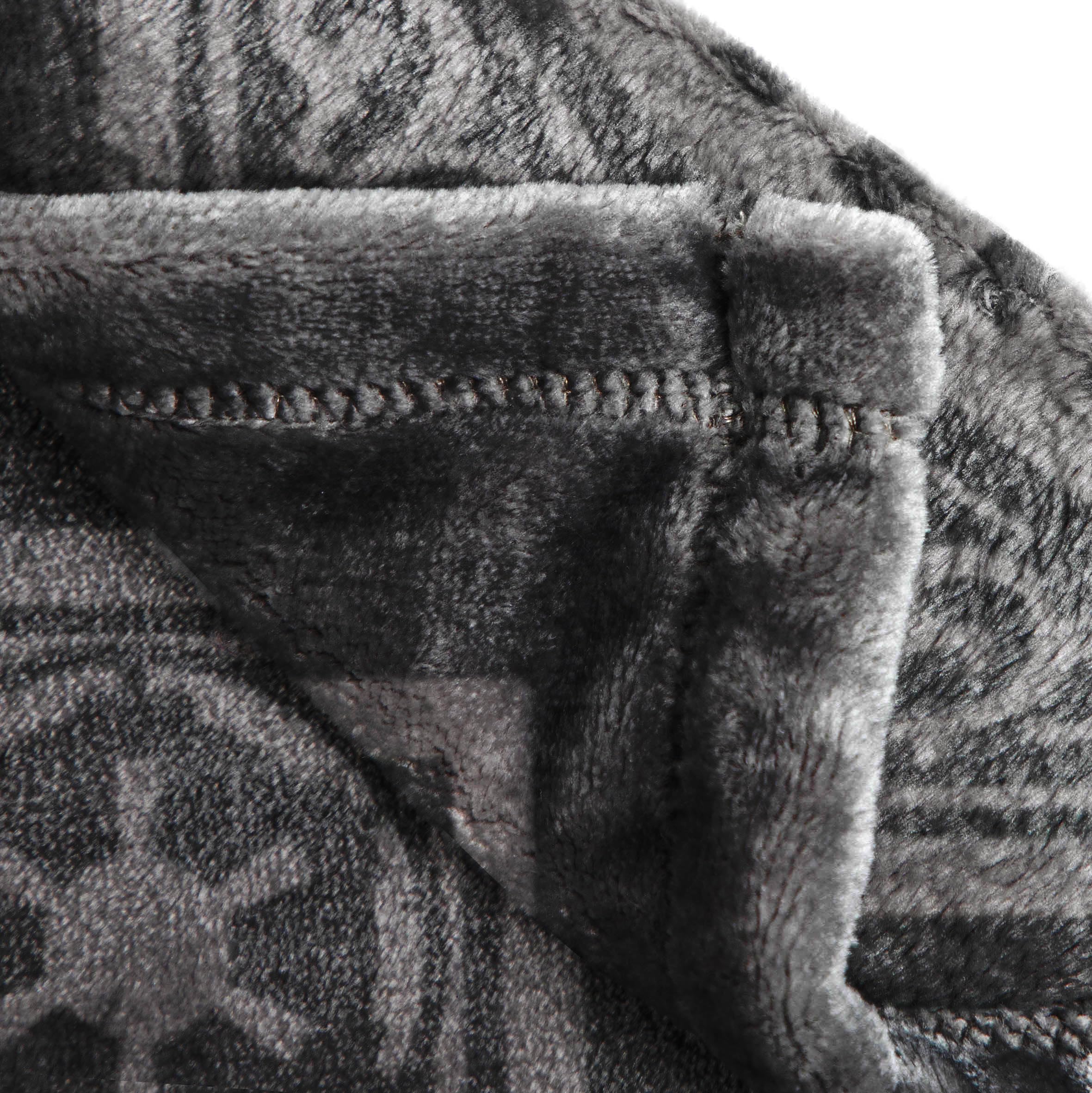 Jay Franco blanket label and stitching detail showing quality finish and easy-care info