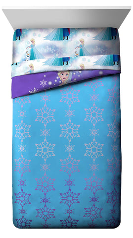 Jay Franco Frozen sheet flat lay displays fitted and flat sheet patterns for easy bed setup