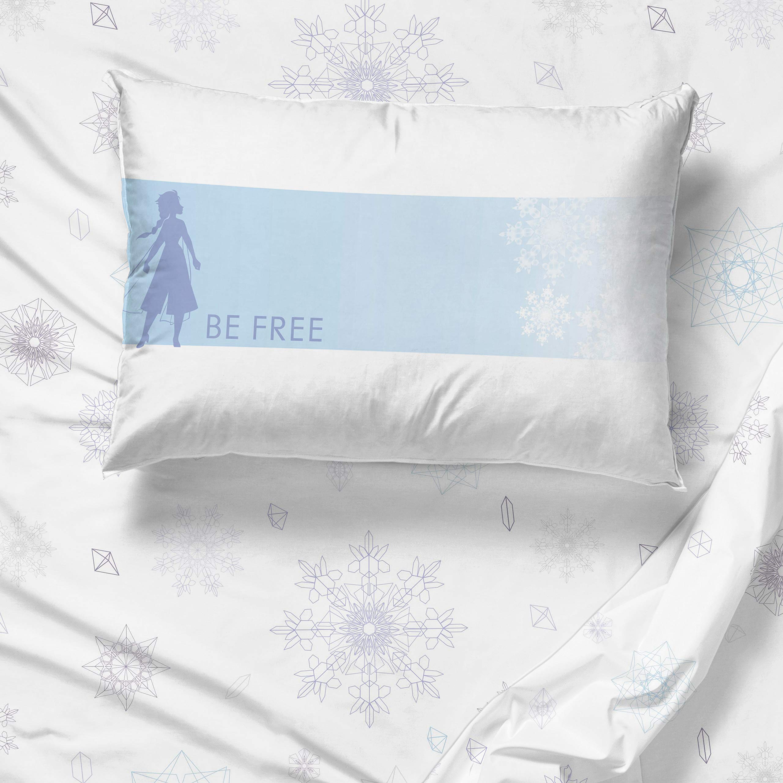 Jay Franco Elsa lifestyle bedroom display illustrating themed room appeal