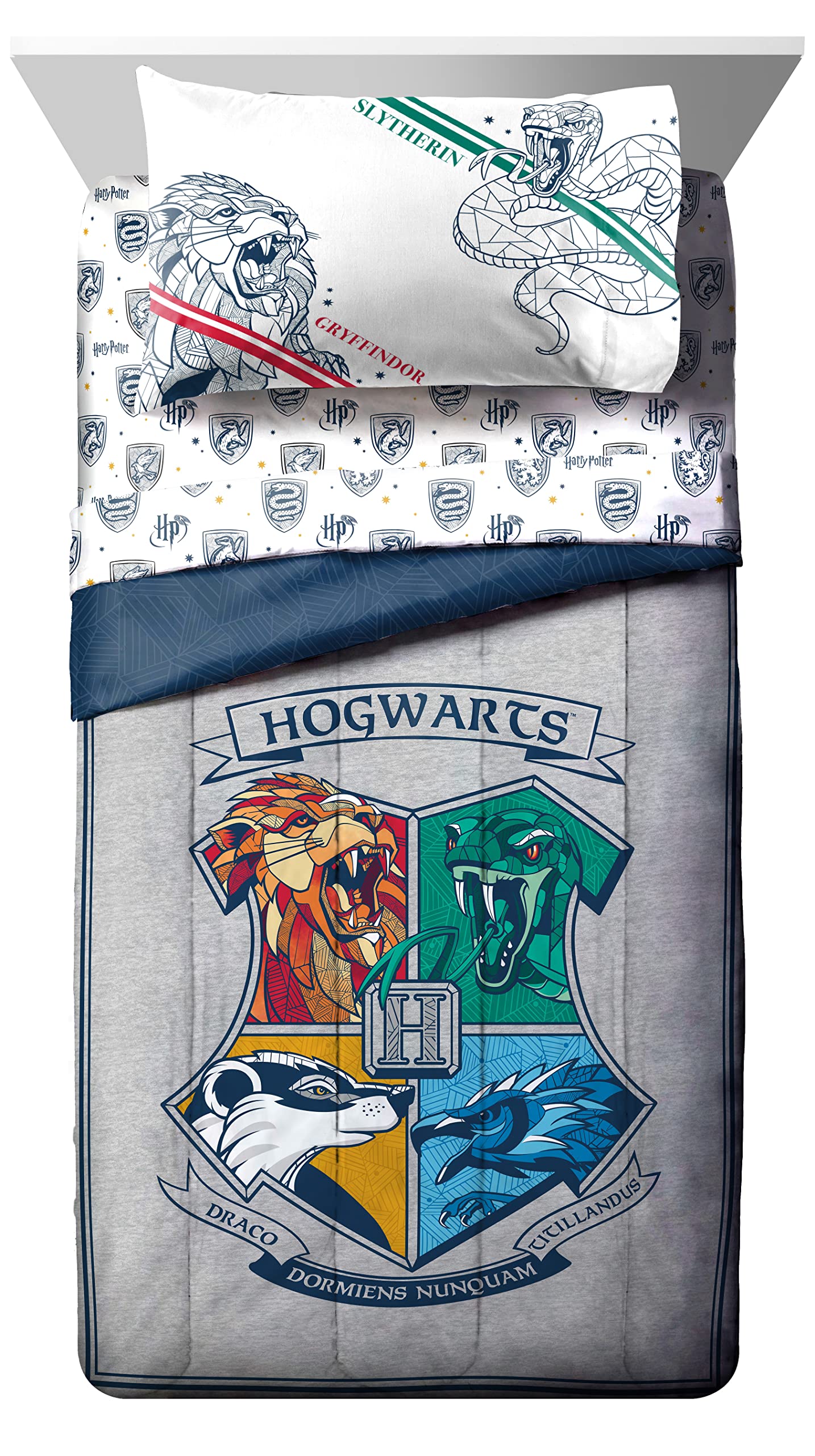 Jay Franco close-up of Harry Potter pattern showing soft fabric texture and clarity