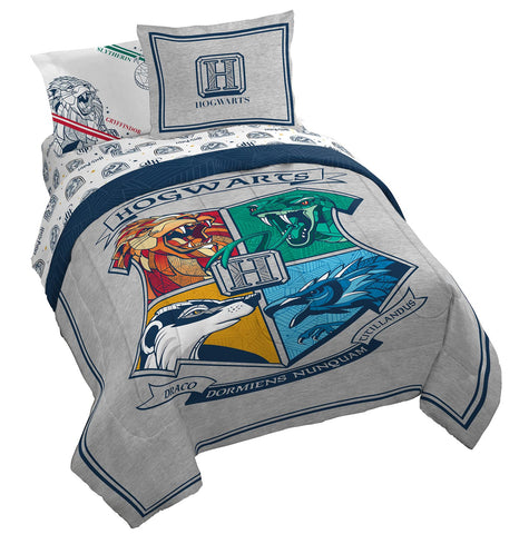 Jay Franco front view of Harry Potter comforter showing full bed styling and themed appeal
