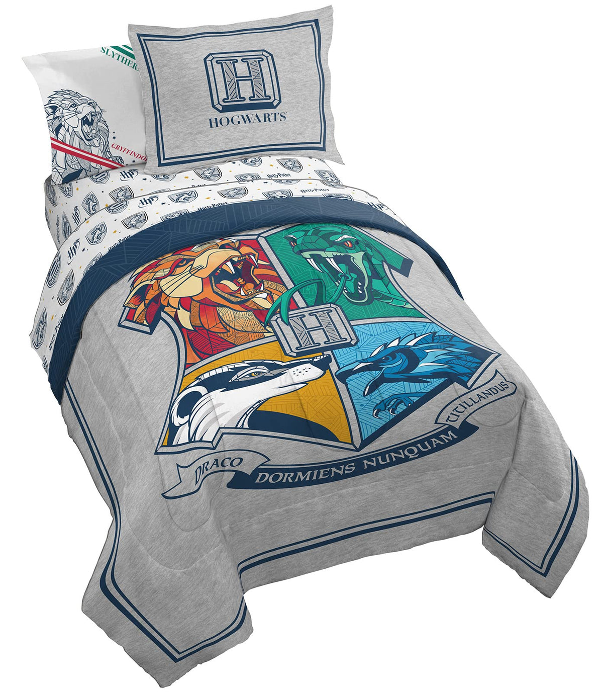 Jay Franco front view of Harry Potter comforter showing full bed design and cozy look