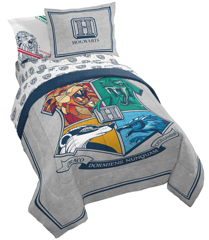 Jay Franco front view of Harry Potter comforter showing full bed design and cozy look