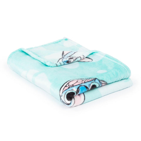 Jay Franco Lilo & Stitch care label detail highlighting washing instructions for long life