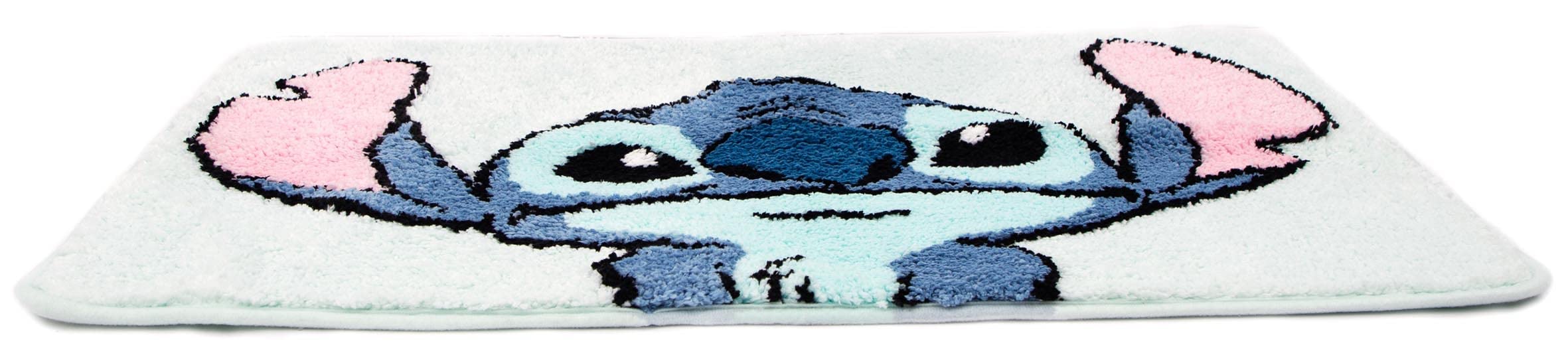 Jay Franco close-up of tufted polyester texture highlighting plush feel and quick-dry benefit