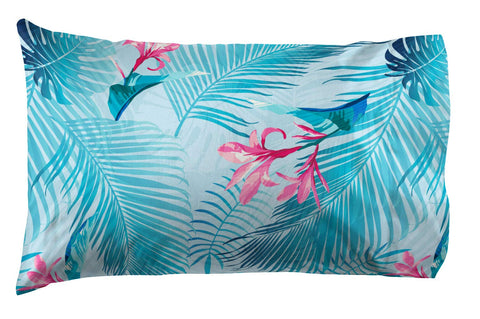 Jay Franco flat sheet with Stitch pattern providing playful room accents