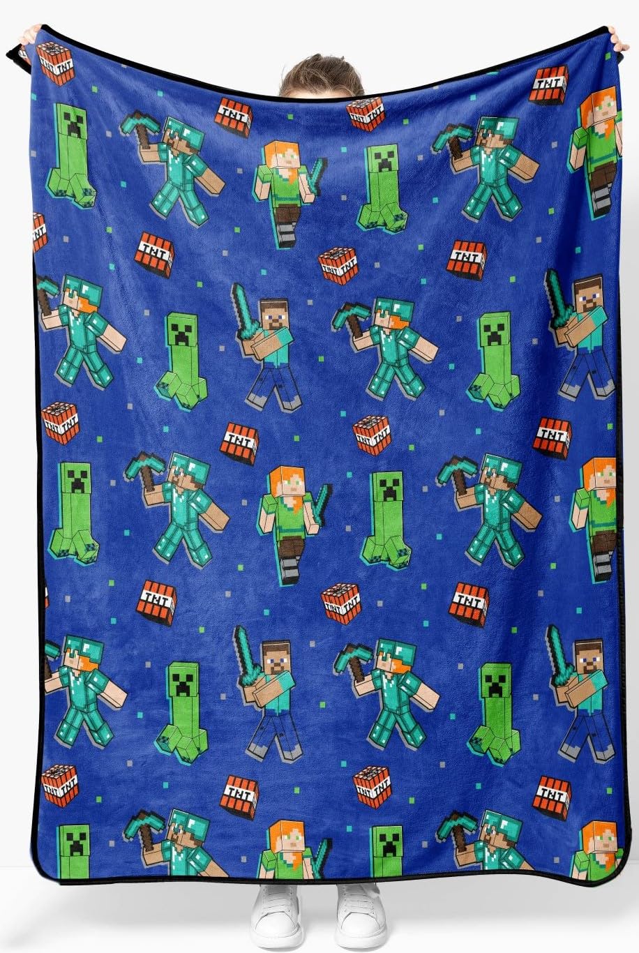Jay Franco front view showing Creeper and Steve design for playful bedroom decor