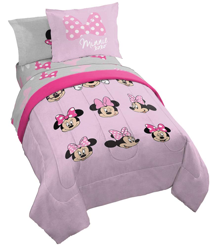 Jay Franco Minnie Mouse comforter front view showing bright design and cozy look