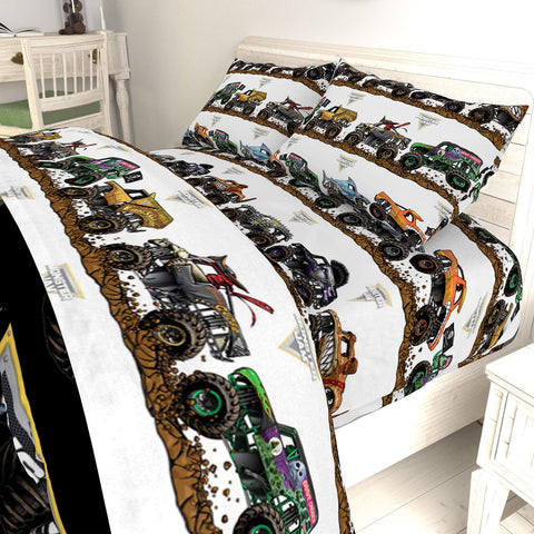 Jay Franco size comparison on full bed showing correct fit and room-ready styling