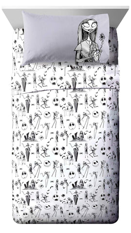 Jay Franco front packaging showing Nightmare Before Christmas design and set contents