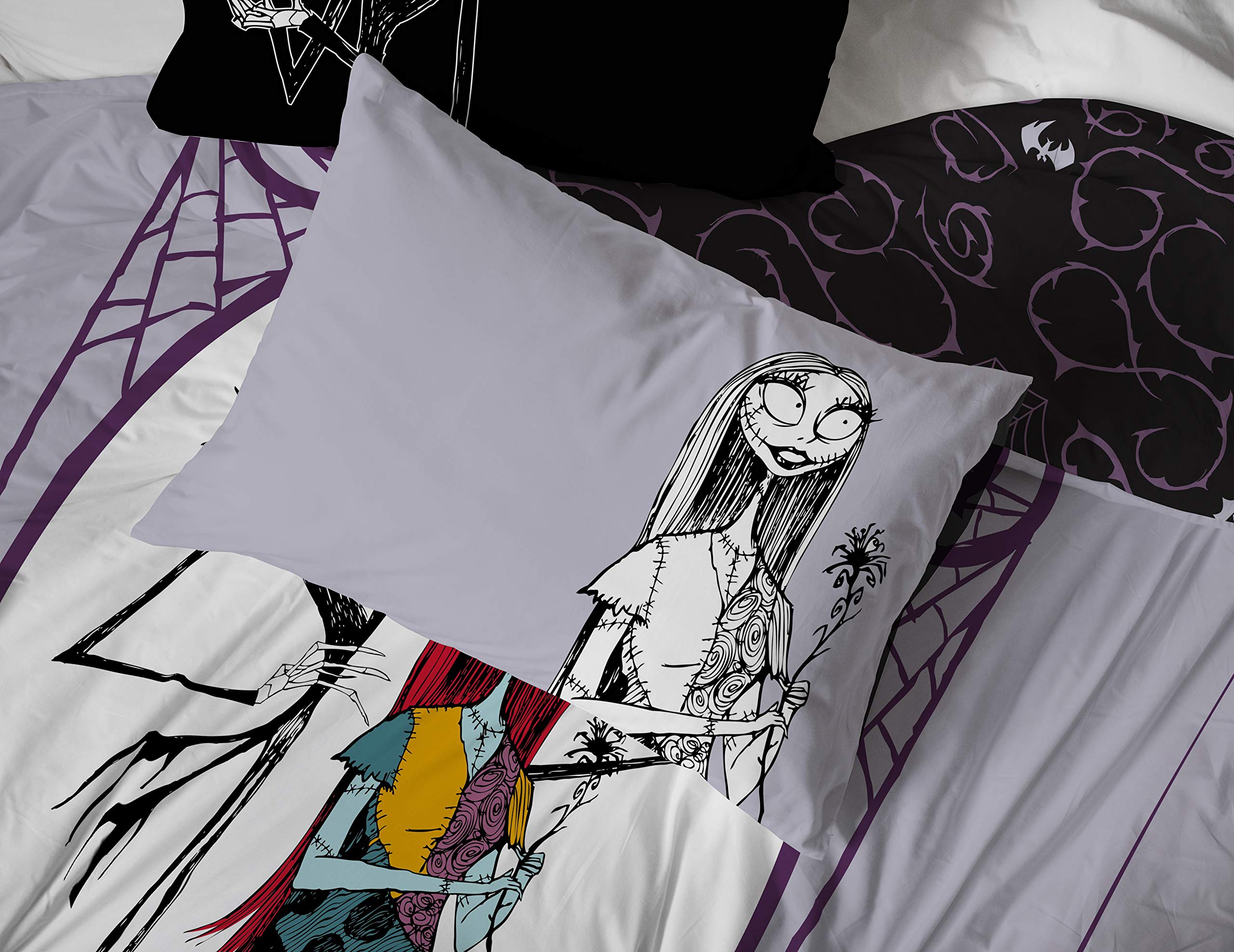 Jay Franco sheet set on a made bed showing coordinated look and room-enhancing benefit
