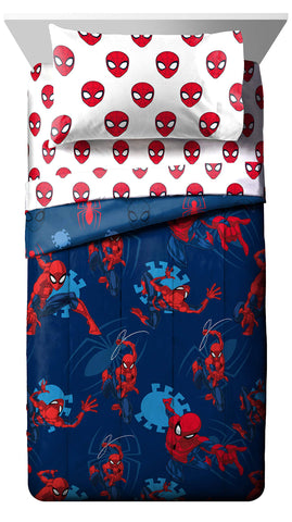 jay franco Spiderman close-up of printed graphic highlighting fabric softness
