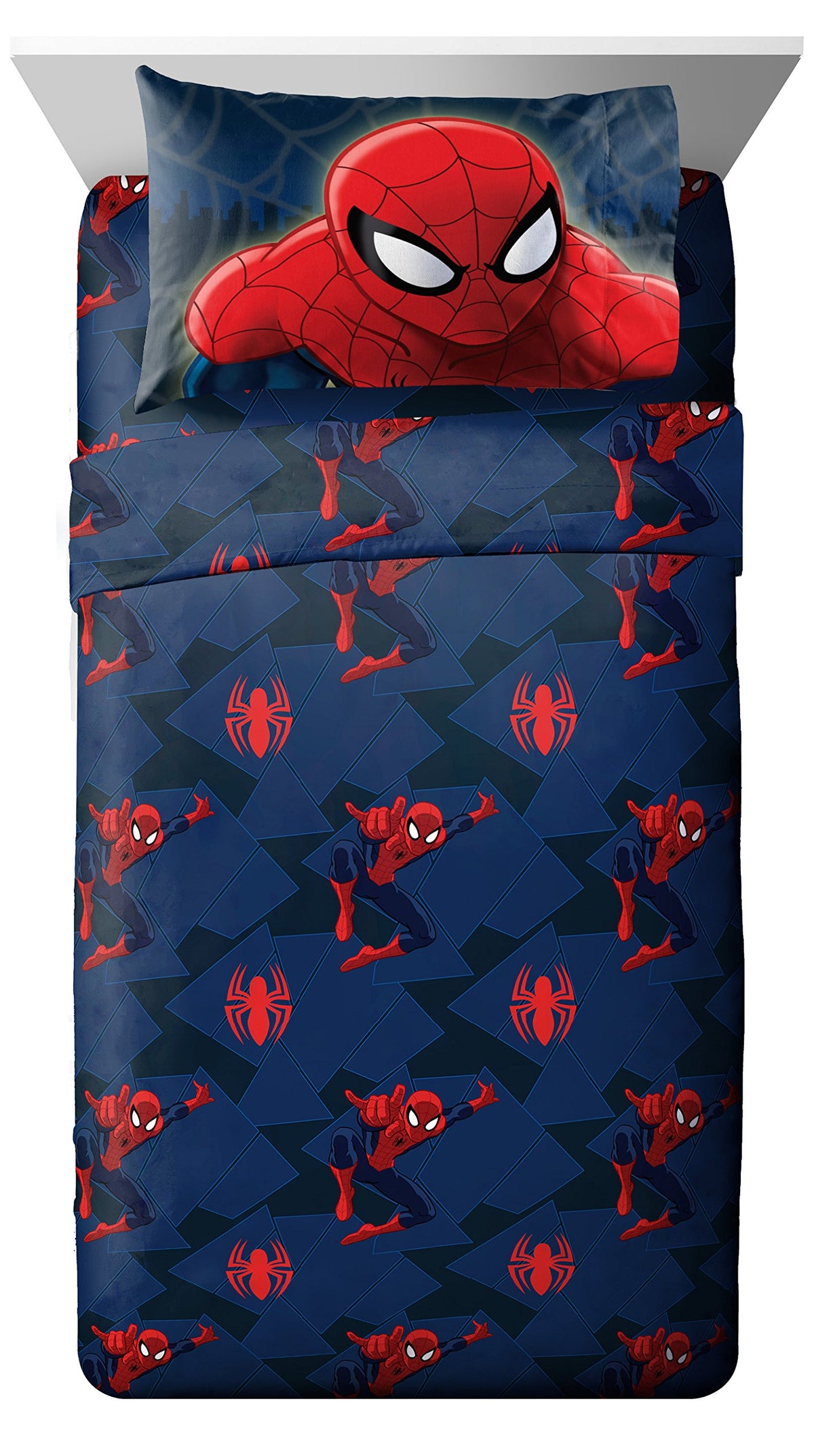Jay Franco Spiderman front packaging showing vibrant superhero design and kid appeal