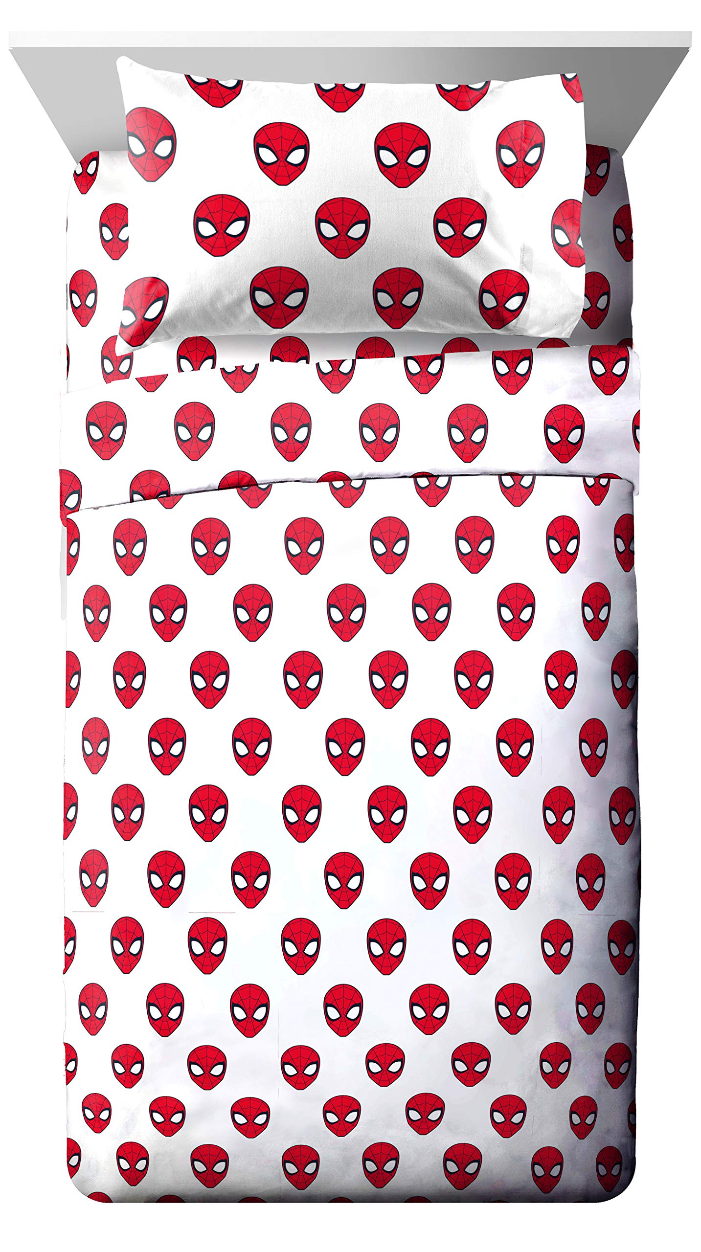 jay franco Spiderman pillowcase detail displaying crisp colors and durable stitching