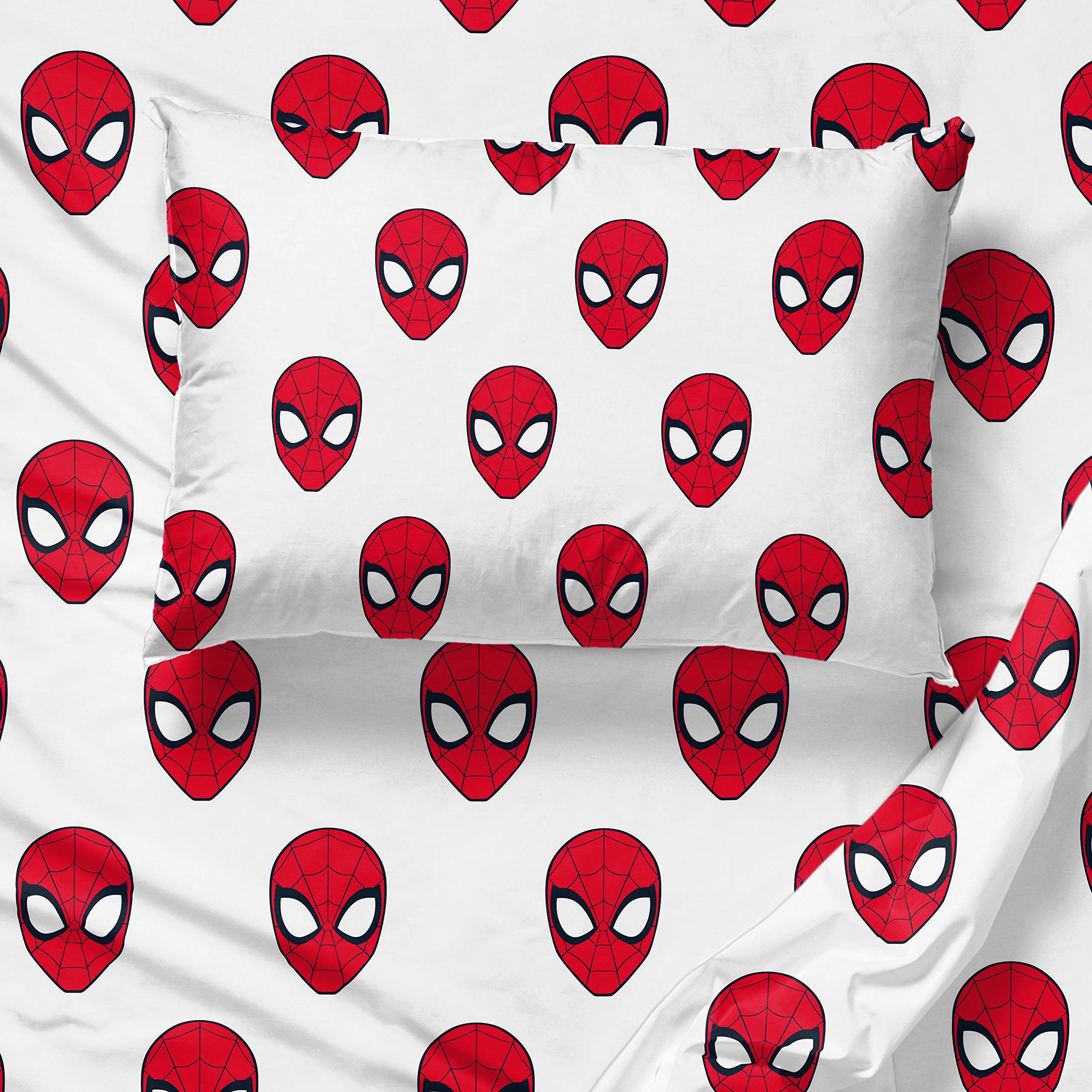 jay franco Spiderman twin size comparison on mattress showing proper fit