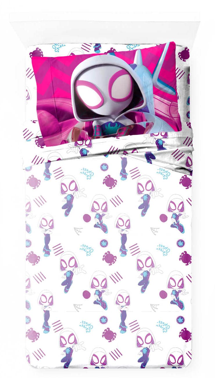 Jay Franco fitted sheet detail with deep pocket and elastic, secure mattress fit