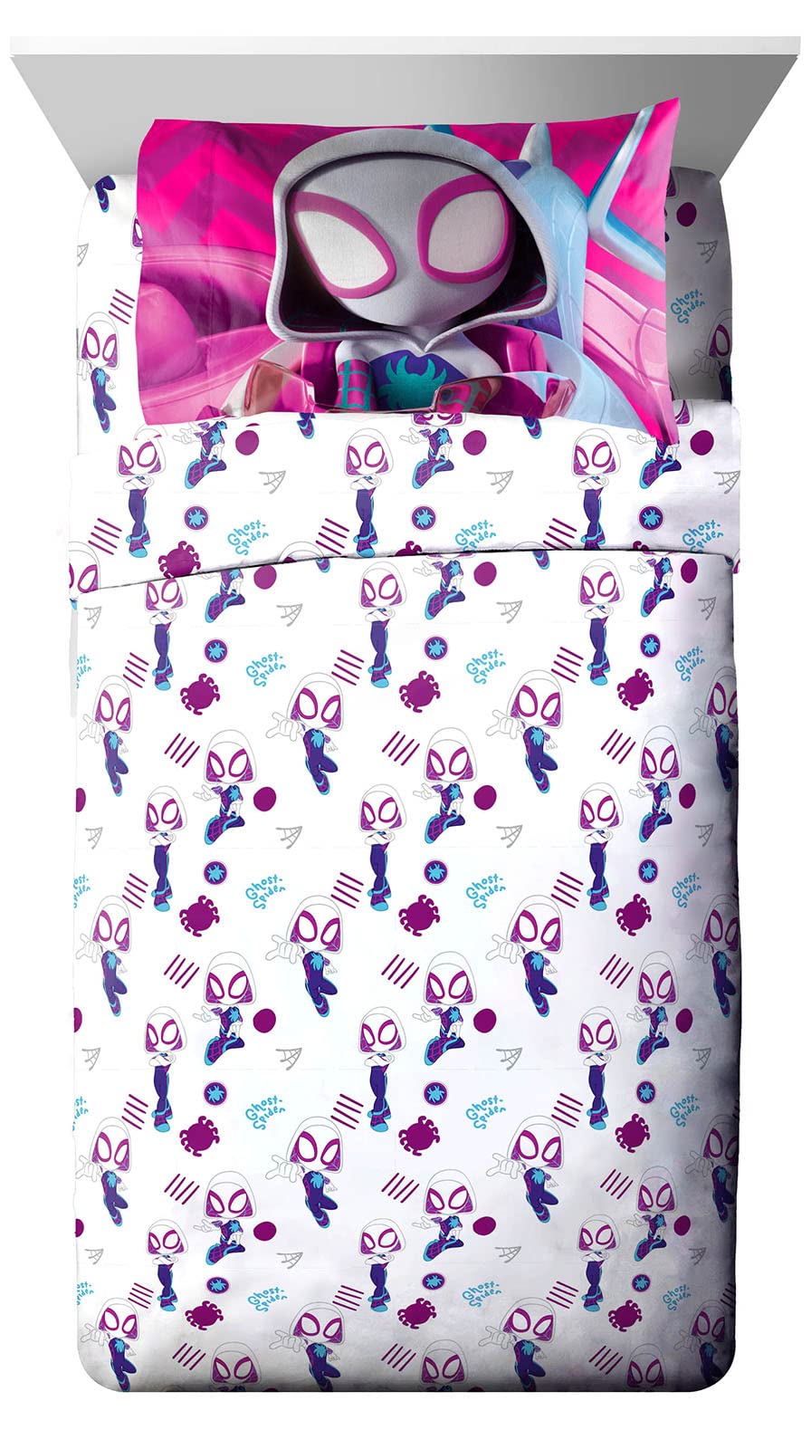 Jay Franco front packaging showing Spidey characters and set contents, bright room appeal