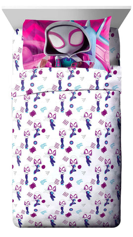 Jay Franco front packaging showing Spidey characters and set contents, bright room appeal
