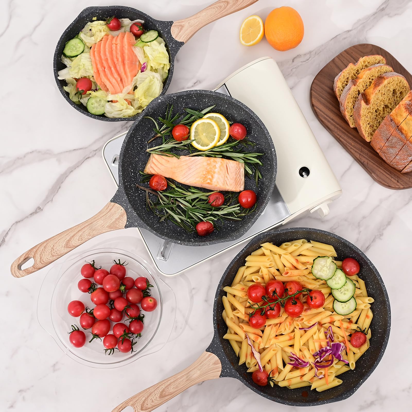 JEETEE stacked pans showing 8, 9.5, 10 inch scale for easy size selection benefit