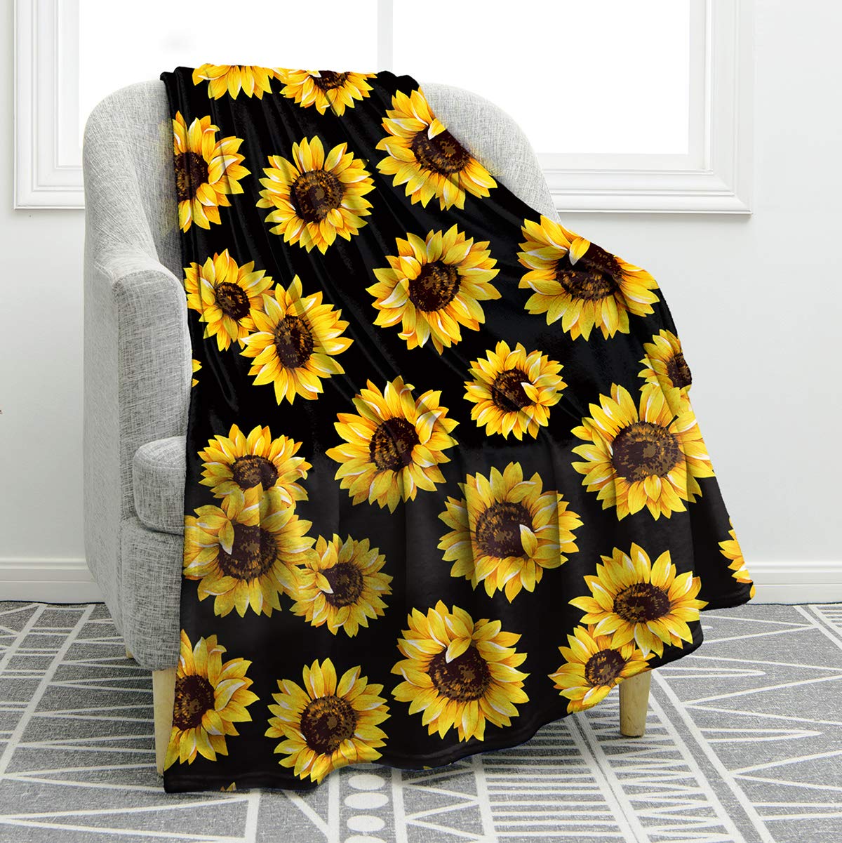 Jekeno sunflower blanket front view showing floral design and cozy look