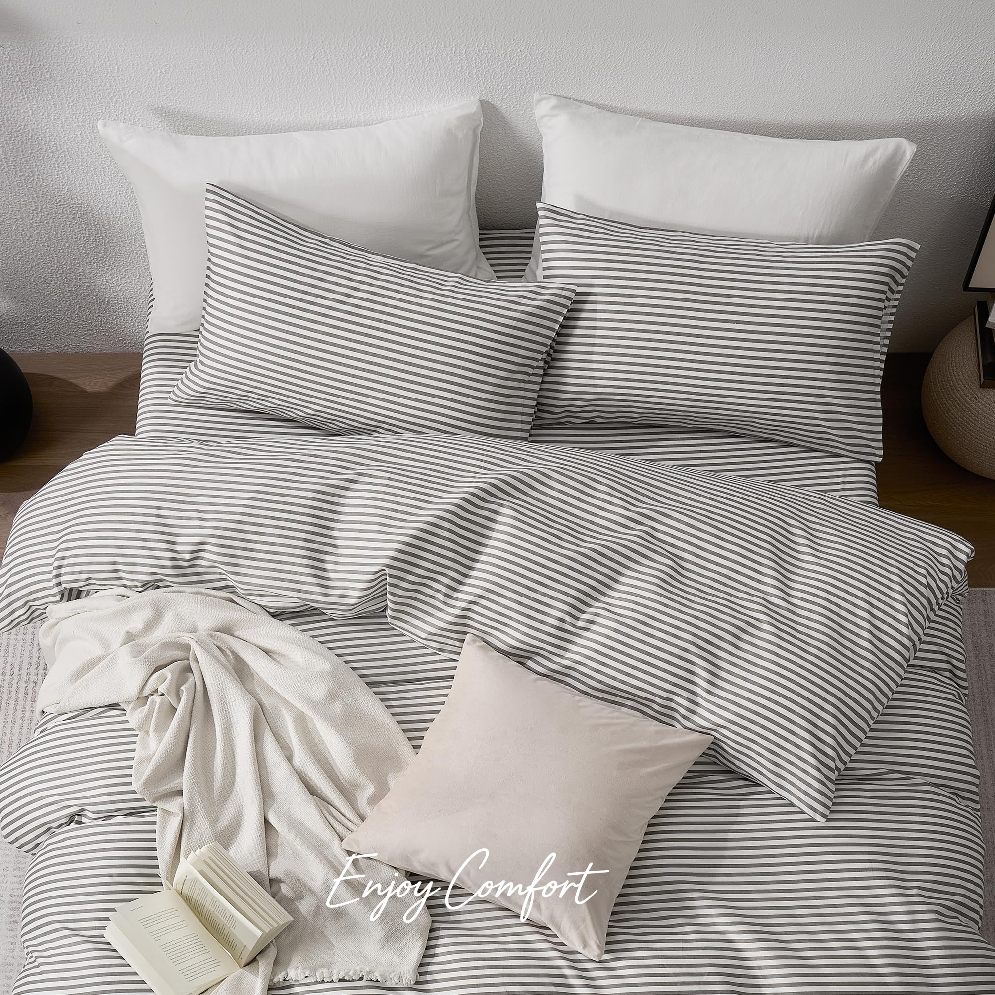 JELLYMONI pillowcases and stitched edge demonstrating durable neat seams