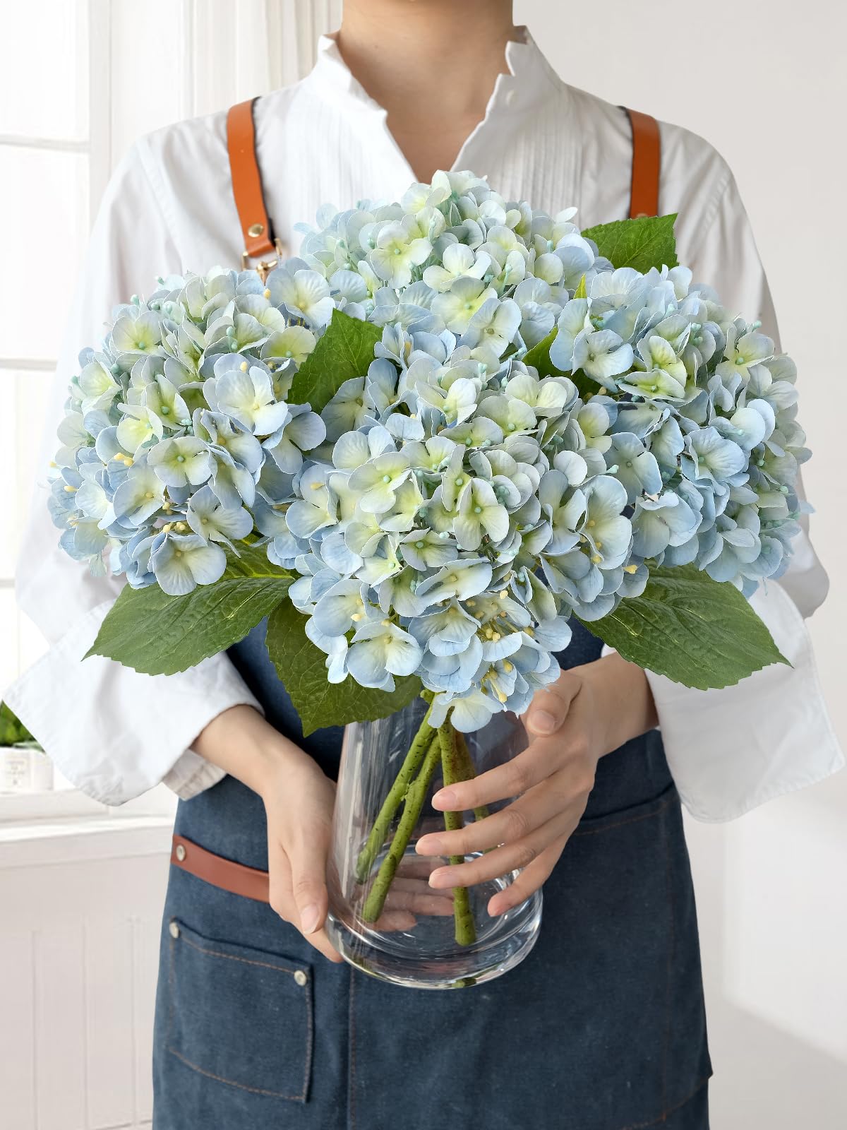 JINWOE front view of four light blue hydrangea stems showing full realistic bouquet benefit