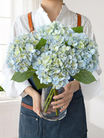 JINWOE front view of four light blue hydrangea stems showing full realistic bouquet benefit