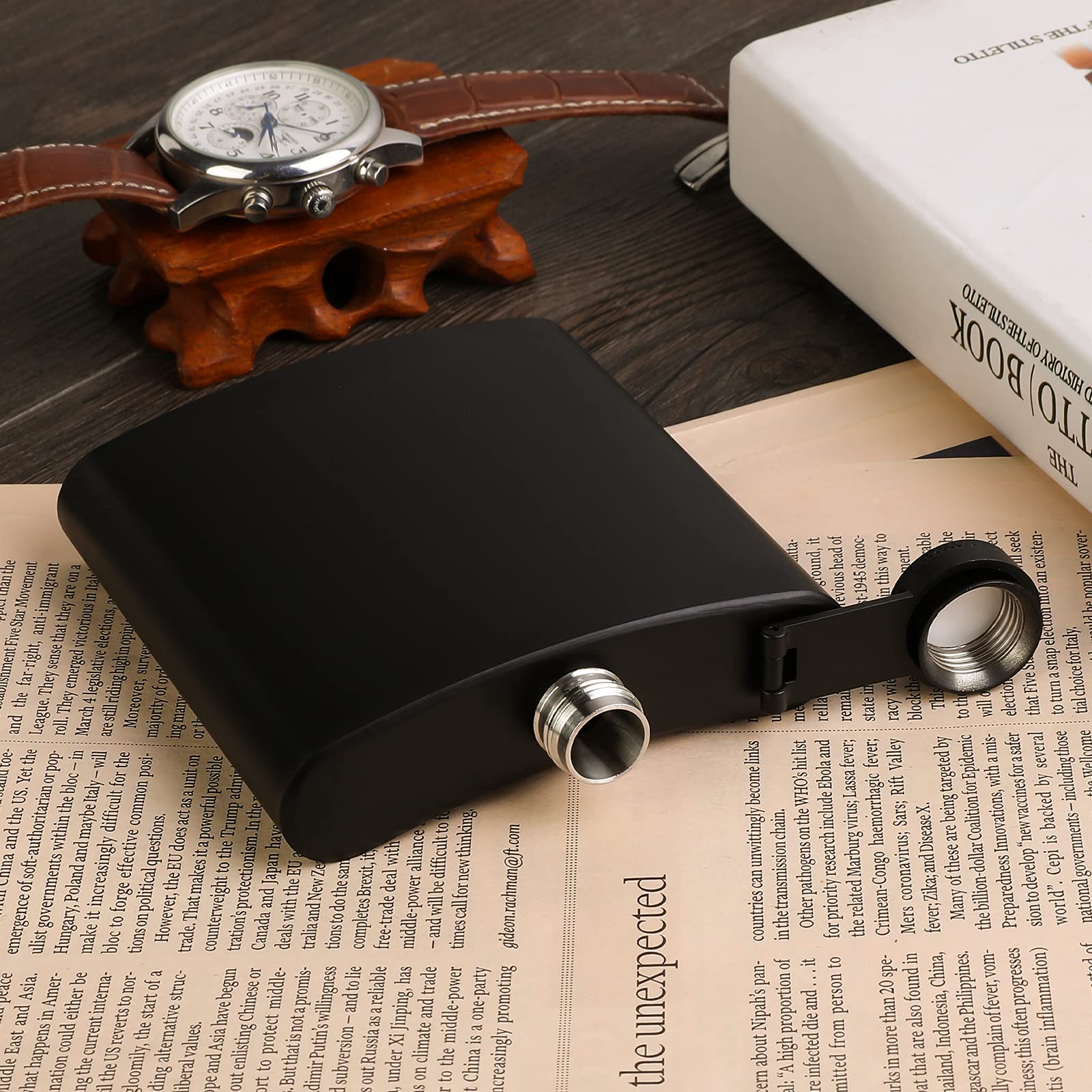 JIUZHU flasks arranged as groomsmen gifts showing elegant presentation