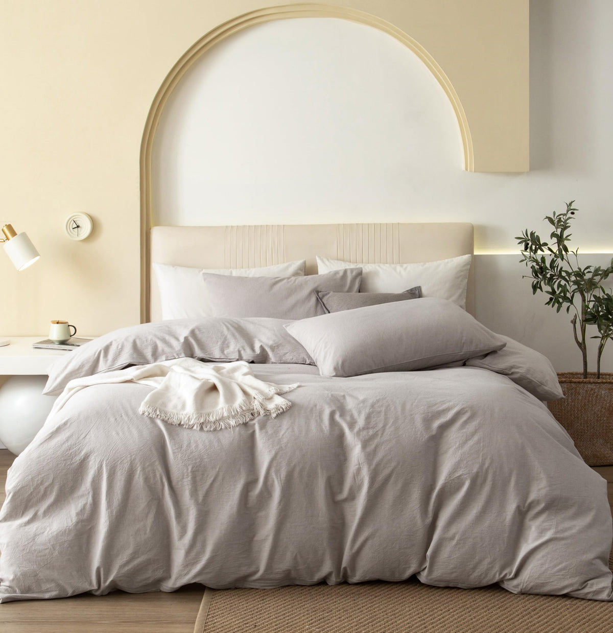 JIYUAN front view of queen duvet cover set showing neat finish and color, enhances bedroom style