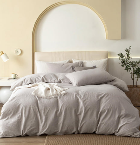 JIYUAN front view of queen duvet cover set showing neat finish and color, enhances bedroom style
