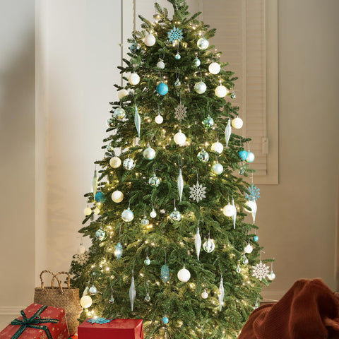 Joiedomi icicle and snowflake ornaments highlighting textured detail
