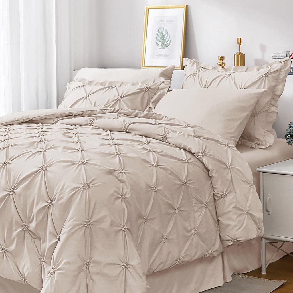 jollyvogue front view comforter set showing coordinated pieces and polished bed