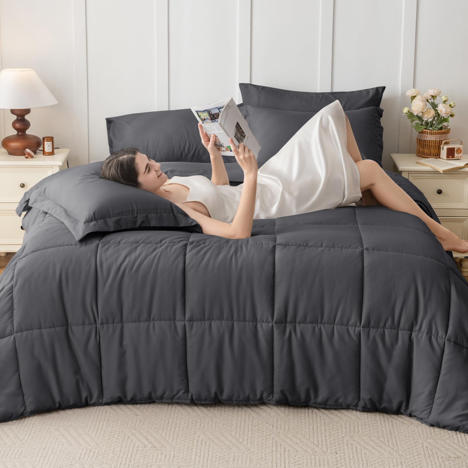 JOLLYVOGUE envelope pillowcase view showing secure pillow fit and easy changing
