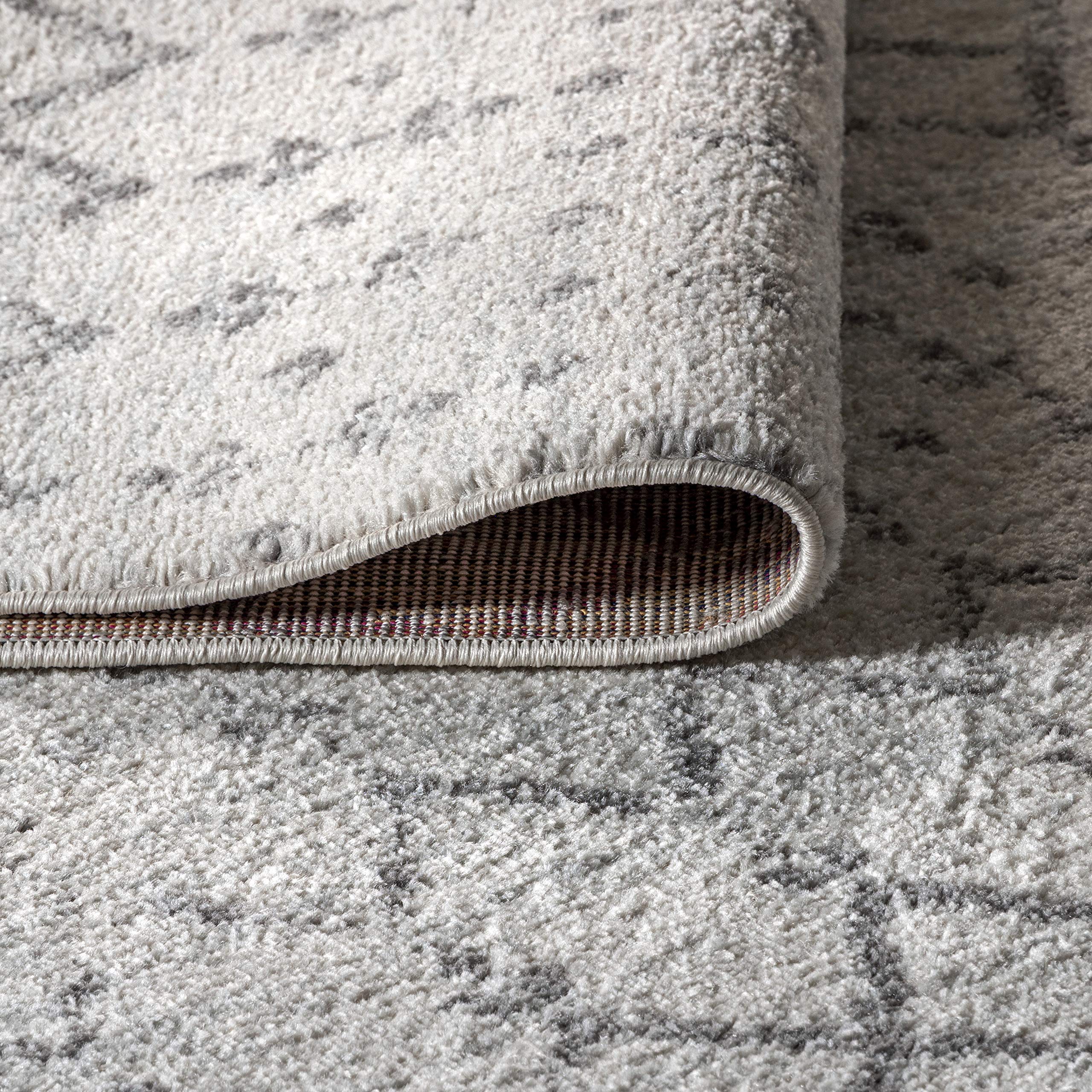 JONATHAN Y edge binding and label showing durable finish and neat seaming