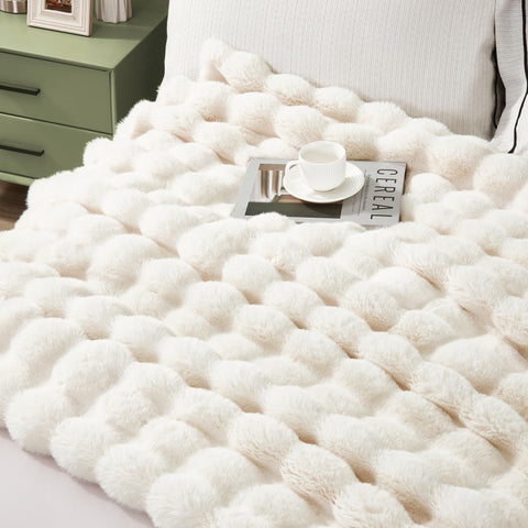 JONIYEAR folded on bed styling giving layered-chic benefit