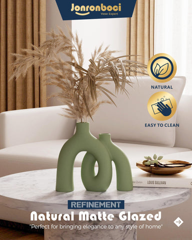 Jonronboci styled with dried grasses demonstrating natural, low-maintenance display