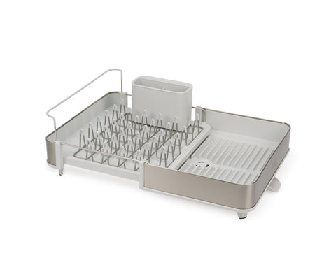 Joseph Joseph close-up of coated prongs protecting dishes and preventing scratches benefit