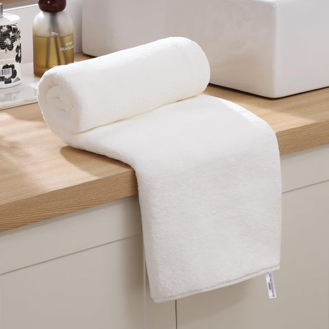 JOYMOOP single towel flat spread showing full 30x60 coverage and comfort