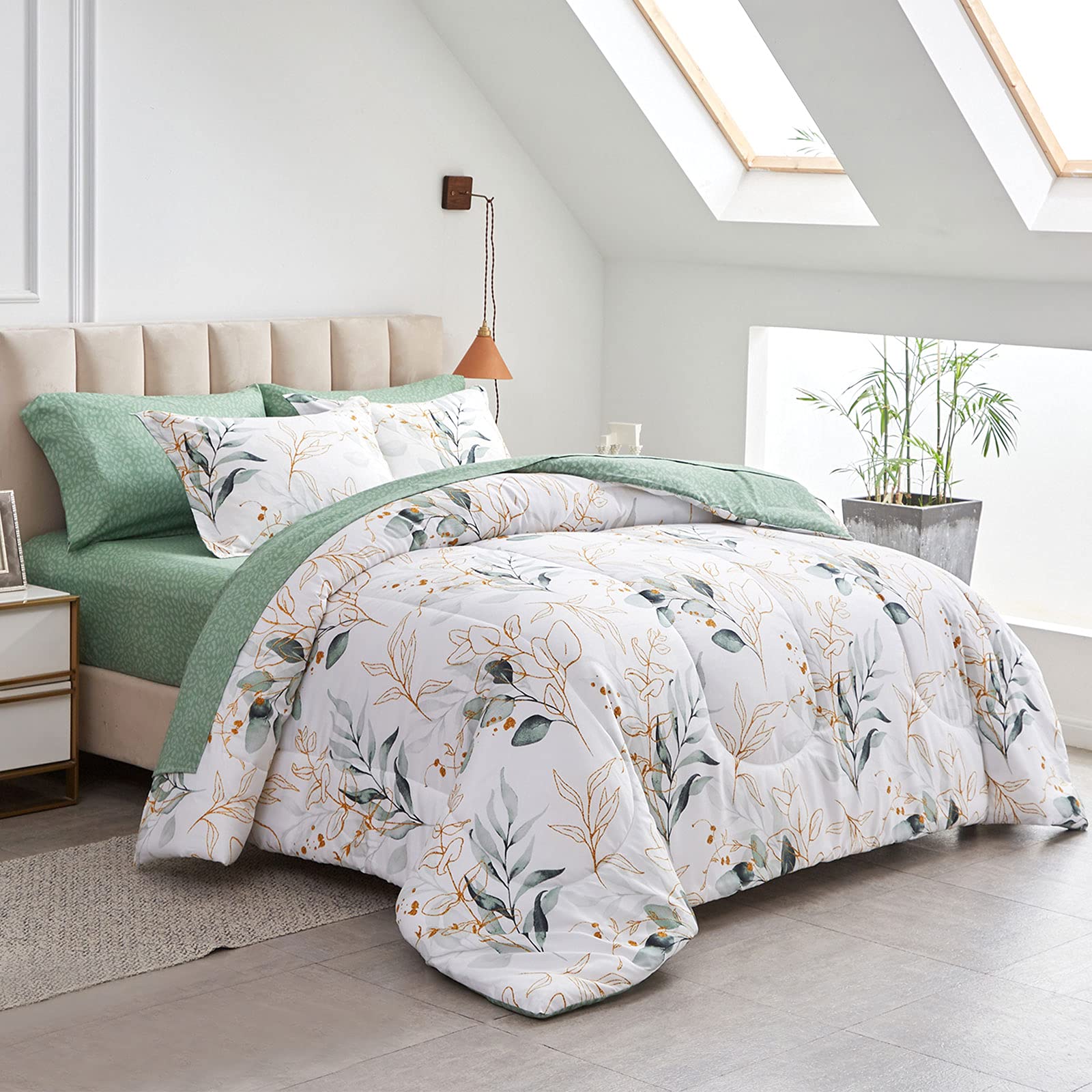 Joyreap comforter front view showing leaf print and inviting texture