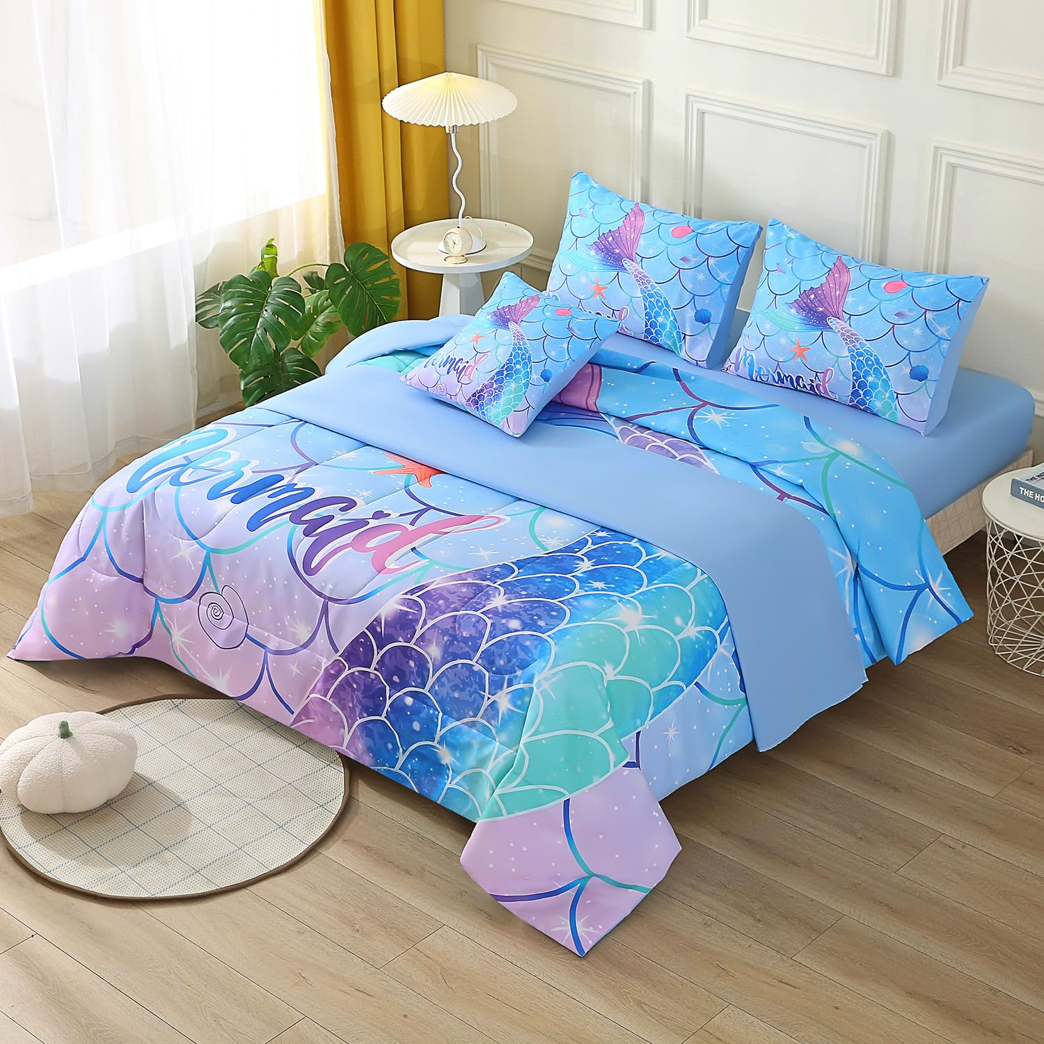 JQinHome flat sheet folded neatly highlighting coordinated blue tones and smooth finish